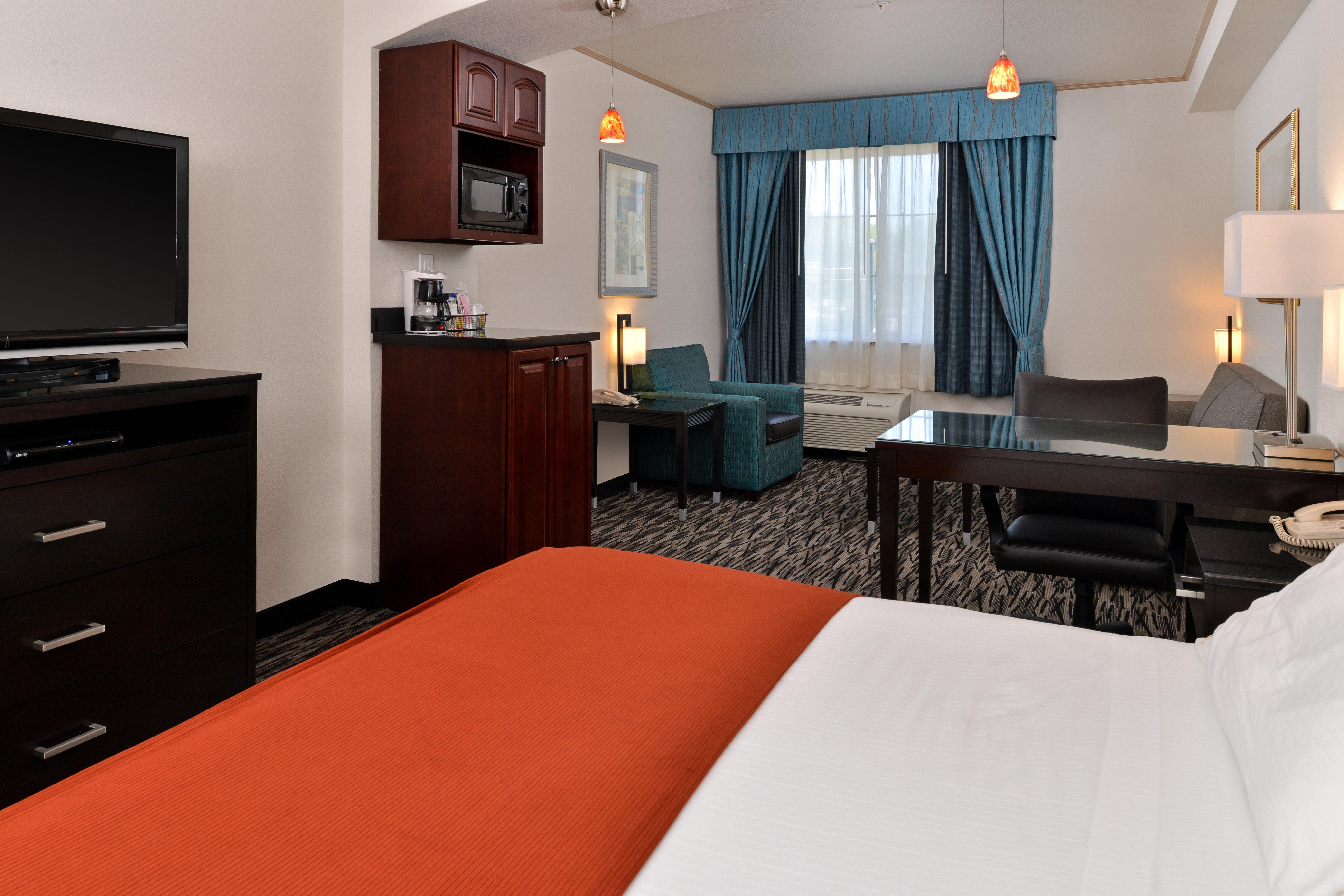 Holiday Inn Express & Suites Tacoma South - Lakewood, An Ihg Hotel Ngoại thất bức ảnh