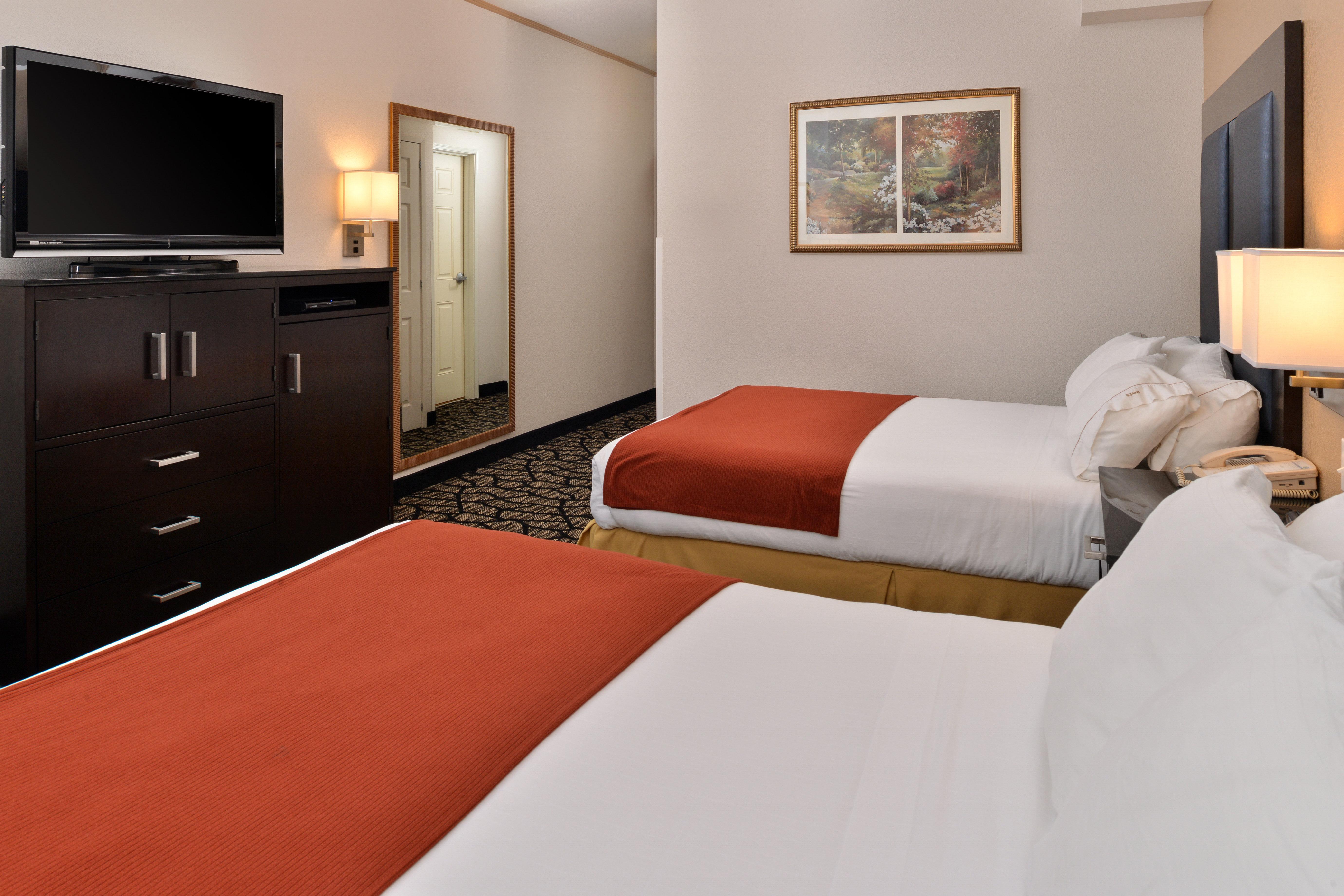 Holiday Inn Express & Suites Tacoma South - Lakewood, An Ihg Hotel Ngoại thất bức ảnh
