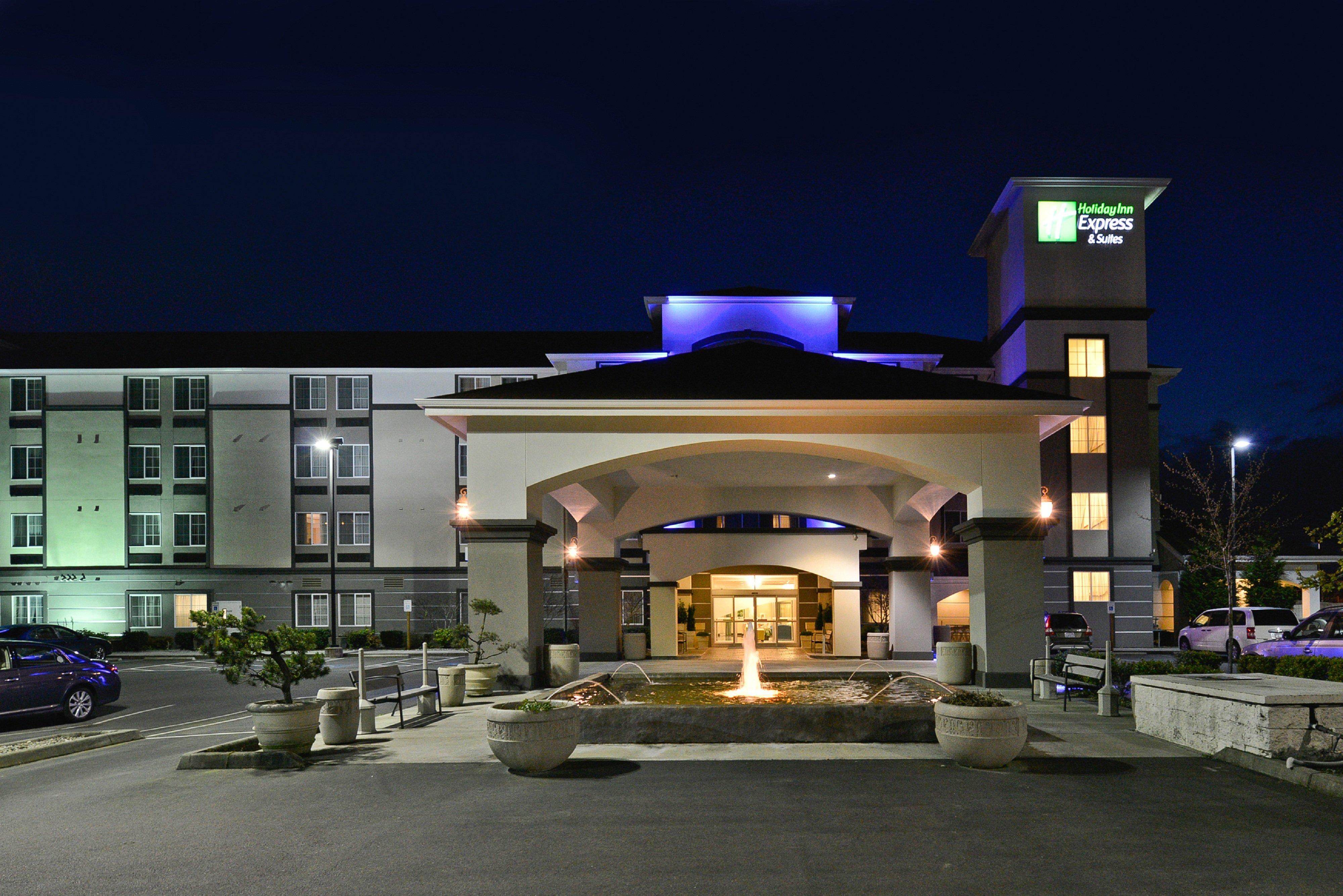 Holiday Inn Express & Suites Tacoma South - Lakewood, An Ihg Hotel Ngoại thất bức ảnh
